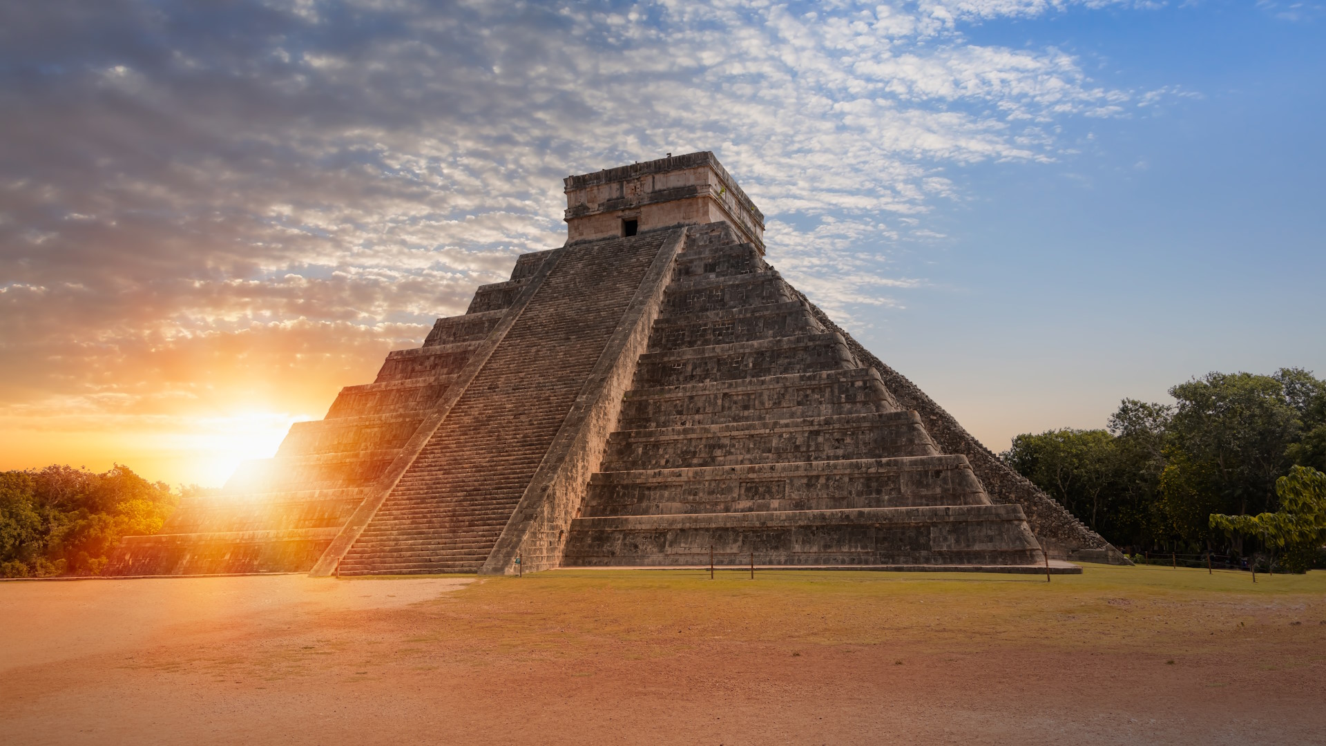 Kukulcan pyramid at sunset, in Chichen Itza, Mexico