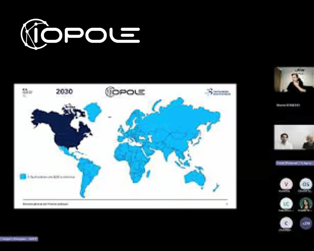 An Iopole webinar with two DGFiP officials closely explaining France's 2026 e-invoicing obligations, deadlines, and exemptions.